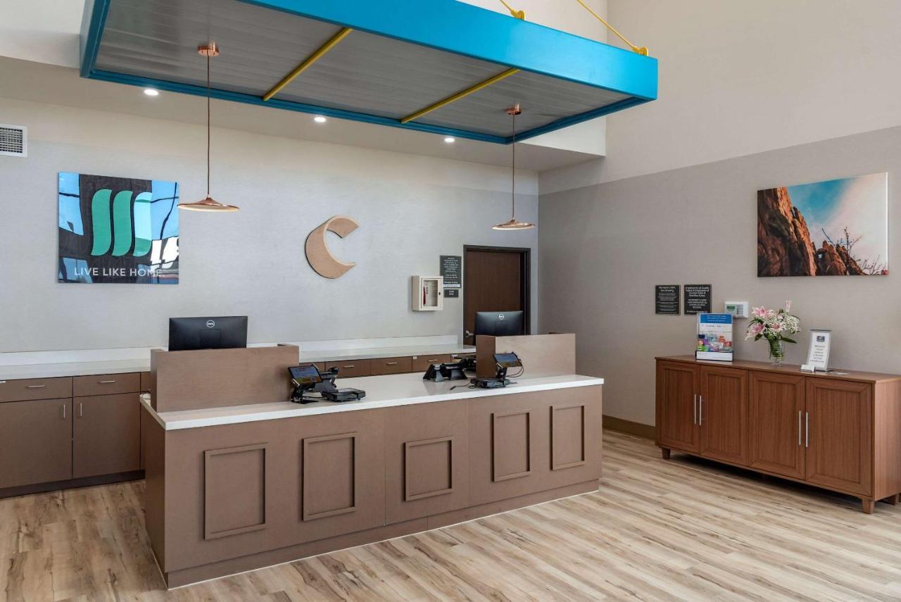 Mainstay Suites Colorado Springs East - Medical Center Area Exterior photo
