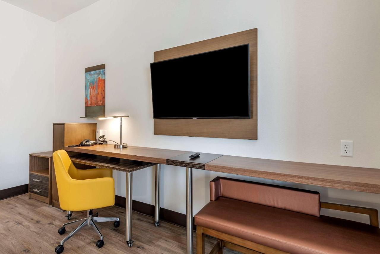 Mainstay Suites Colorado Springs East - Medical Center Area Exterior photo