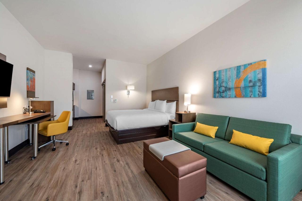 Mainstay Suites Colorado Springs East - Medical Center Area Exterior photo